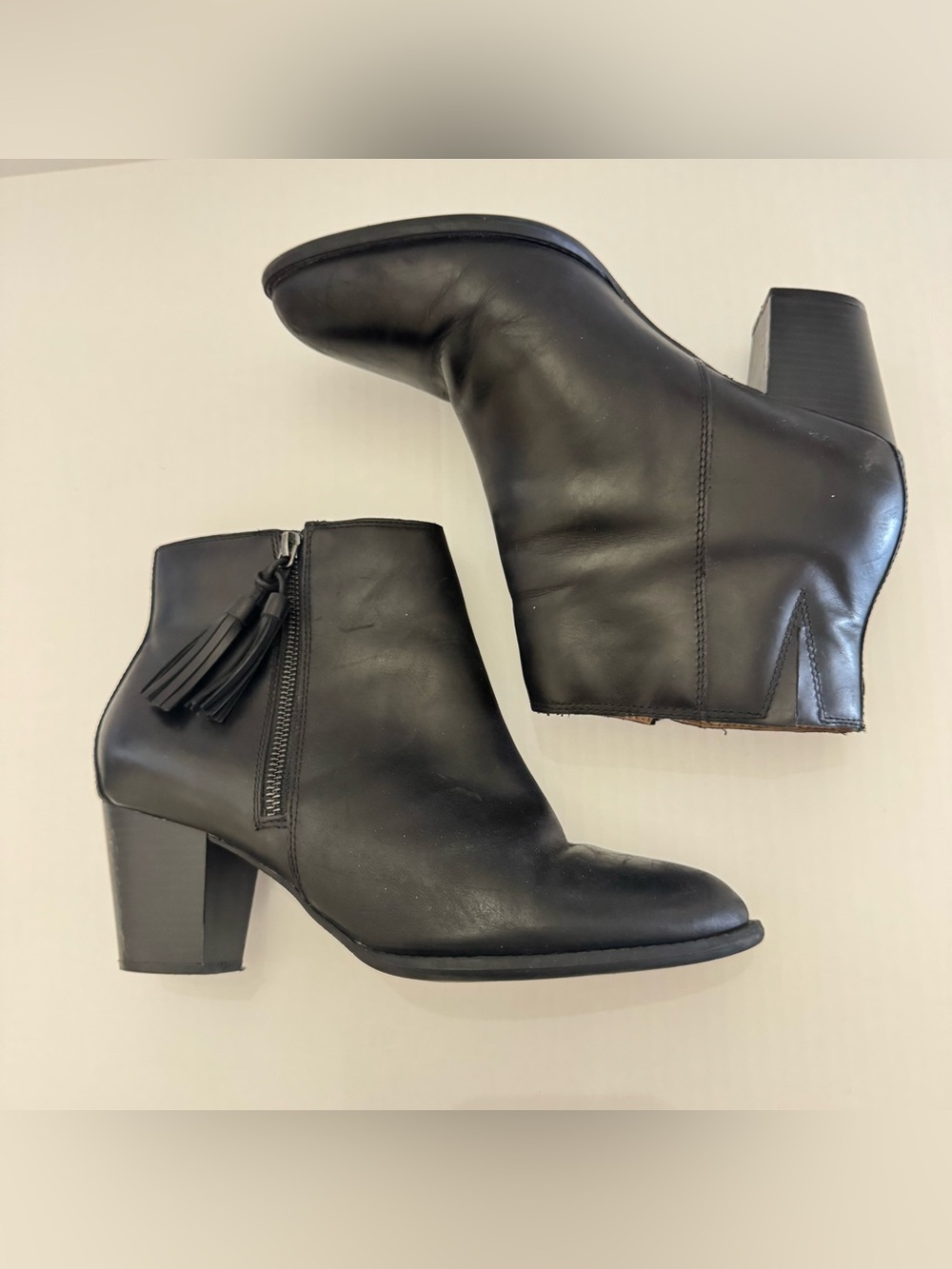 Vionic Women’s Black Leather Ankle Boots Size 11W Wide Block Heel Weather Resist